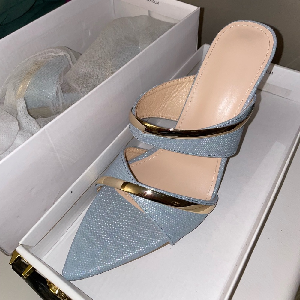 Blue and gold iridescent heels ✨